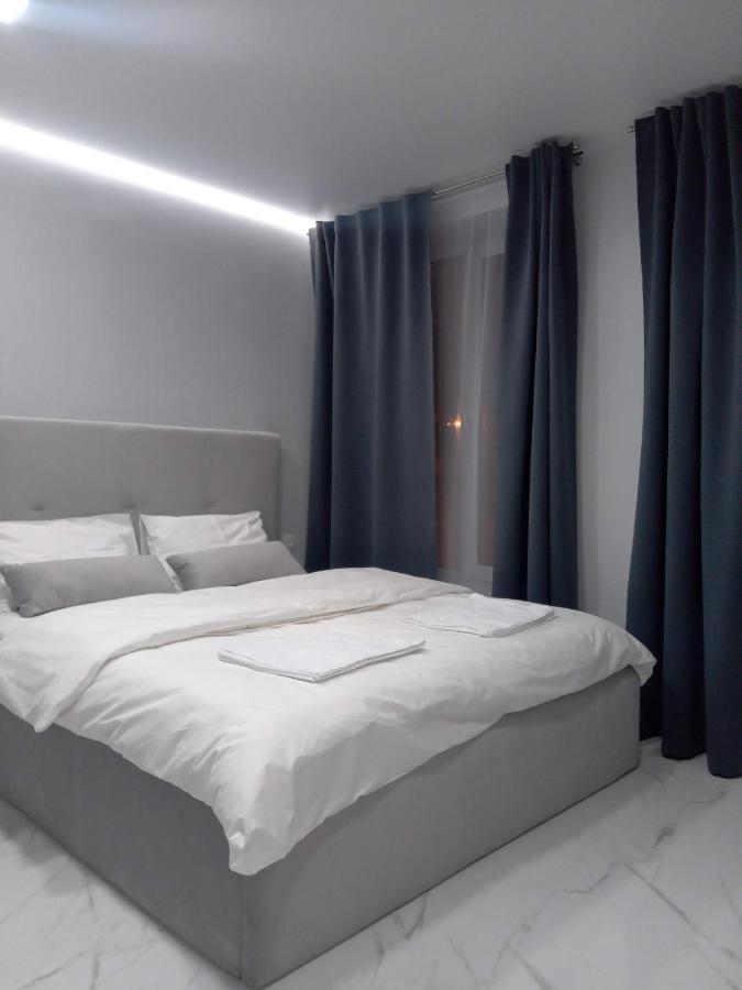 לבוב Pure Apartments Vip 4 מראה חיצוני תמונה